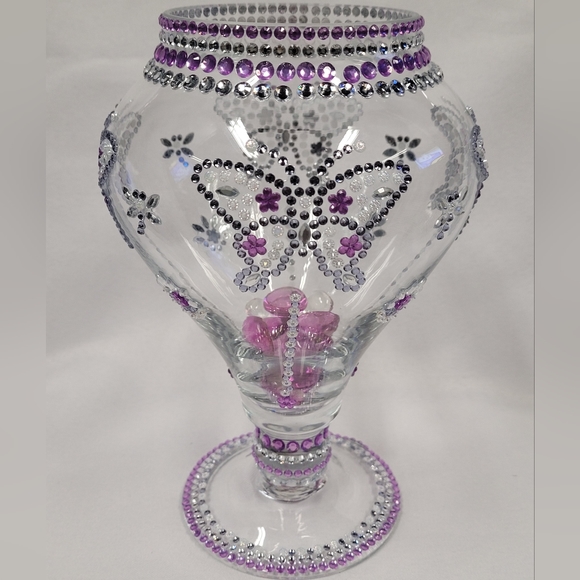 Bulb Shaped Vase - Picture 3 of 3